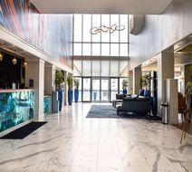 DoubleTree Corpus Christi Beach Lobby
