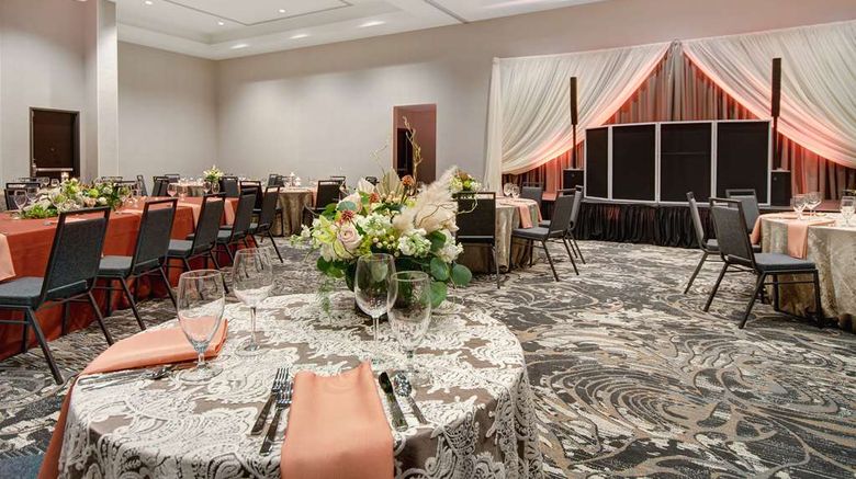 <b>Embassy Sts by Hilton Alpharetta Halcyon Meeting</b>. Images powered by <a href="https://iceportal.shijigroup.com/" title="IcePortal" target="_blank">IcePortal</a>.