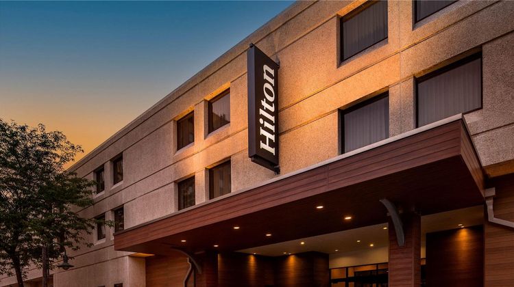 Hilton Appleton Paper Valley Exterior