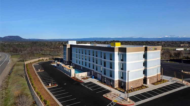 Home2 Suites by Hilton Redding Exterior