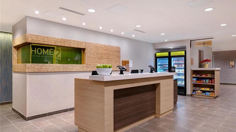Home2 Suites by Hilton Redding Lobby