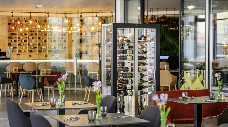 <b>Mercure Tokaj Center Restaurant</b>. Images powered by <a href="https://iceportal.shijigroup.com/" title="IcePortal" target="_blank">IcePortal</a>.