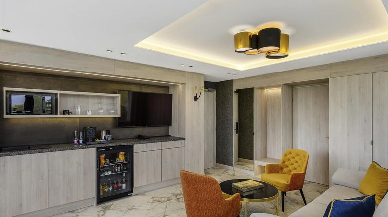 <b>Mercure Tokaj Center Suite</b>. Images powered by <a href="https://iceportal.shijigroup.com/" title="IcePortal" target="_blank">IcePortal</a>.