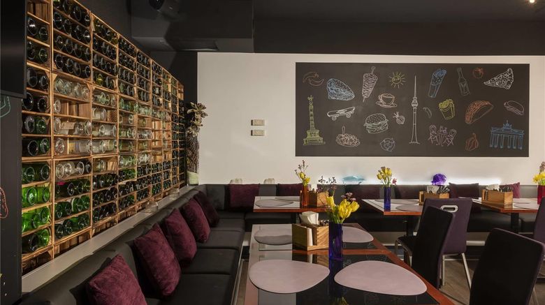 <b>Greet Berlin Alexanderplatz Restaurant</b>. Images powered by <a href="https://iceportal.shijigroup.com/" title="IcePortal" target="_blank">IcePortal</a>.