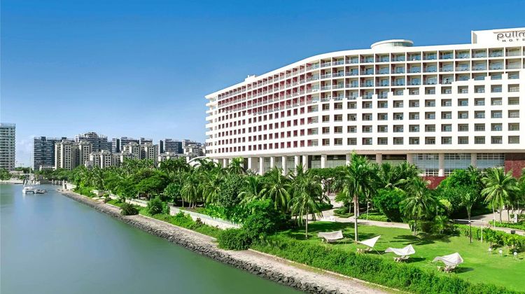 Pullman Haikou Hotel Exterior