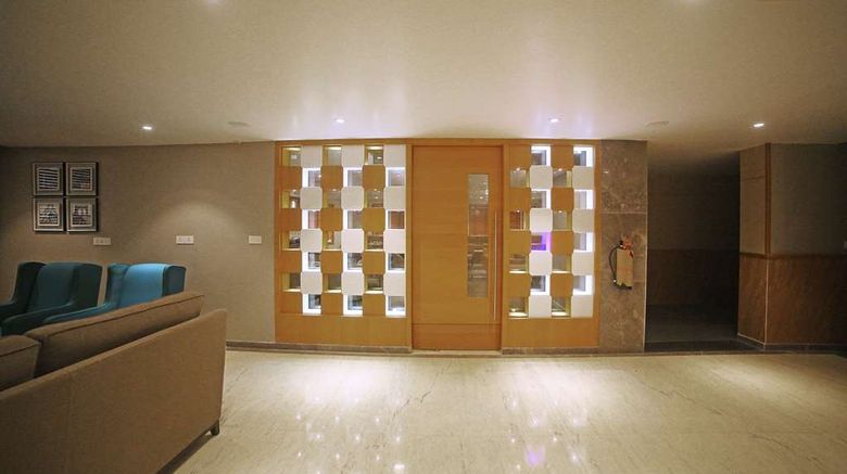 <b>Comfort Inn Kaikaluru Lobby</b>. Images powered by <a href="https://iceportal.shijigroup.com/" title="IcePortal" target="_blank">IcePortal</a>.