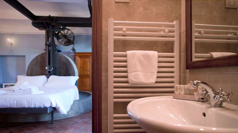 <b>Relais Villa Belvedere Suite</b>. Images powered by <a href="https://iceportal.shijigroup.com/" title="IcePortal" target="_blank">IcePortal</a>.
