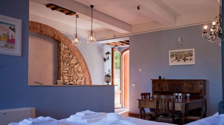 <b>Relais Villa Belvedere Suite</b>. Images powered by <a href="https://iceportal.shijigroup.com/" title="IcePortal" target="_blank">IcePortal</a>.