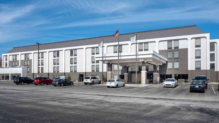 MainStay Suites Springfield IL Exterior