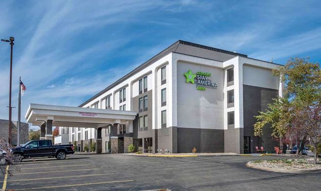 MainStay Suites Springfield IL Exterior