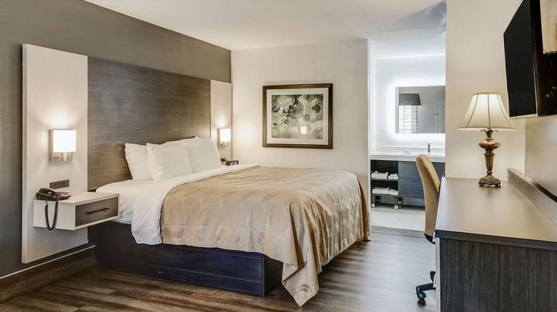 <b>Quality Inn Room</b>. Images powered by <a href="https://iceportal.shijigroup.com/" title="IcePortal" target="_blank">IcePortal</a>.