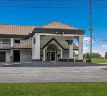 Quality Inn Exterior