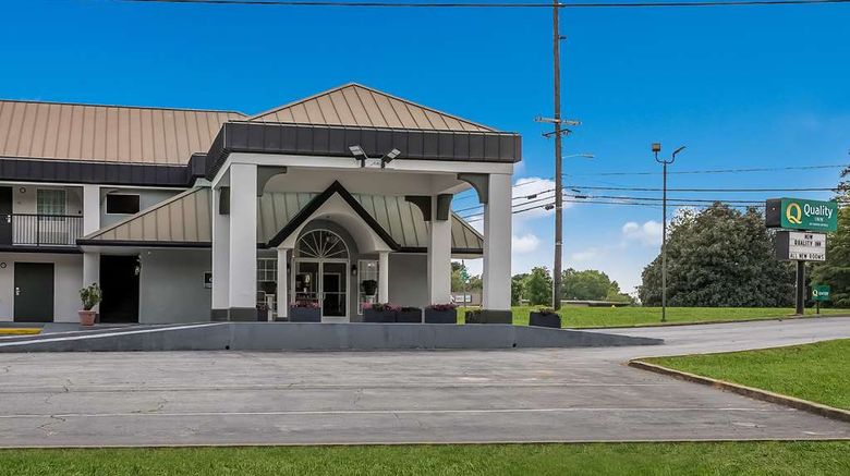<b>Quality Inn Exterior</b>. Images powered by <a href="https://iceportal.shijigroup.com/" title="IcePortal" target="_blank">IcePortal</a>.