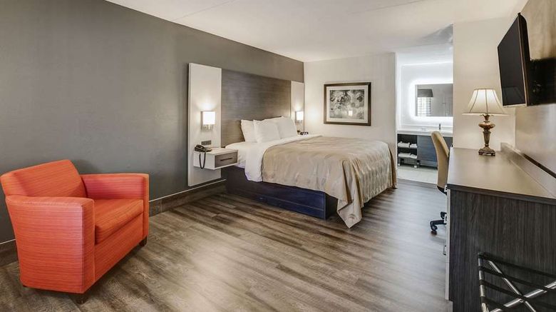 <b>Quality Inn Room</b>. Images powered by <a href="https://iceportal.shijigroup.com/" title="IcePortal" target="_blank">IcePortal</a>.