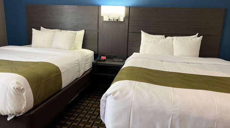 <b>Quality Inn & Suites Louisville East Suite</b>. Images powered by <a href="https://iceportal.shijigroup.com/" title="IcePortal" target="_blank">IcePortal</a>.