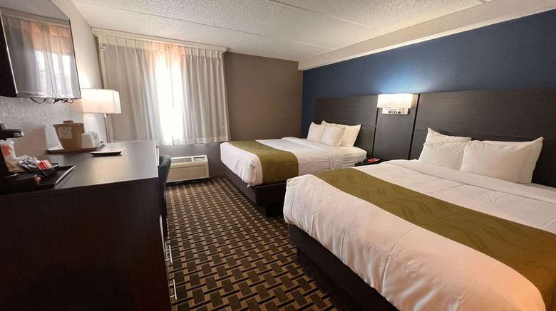<b>Quality Inn & Suites Louisville East Suite</b>. Images powered by <a href="https://iceportal.shijigroup.com/" title="IcePortal" target="_blank">IcePortal</a>.