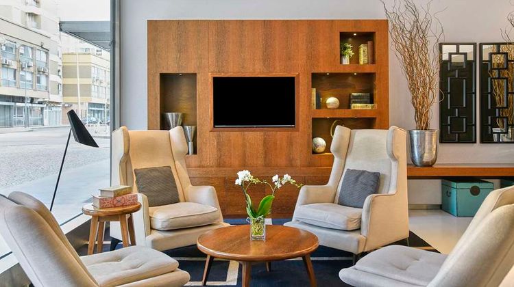NH Coimbra Dona Ines Lobby