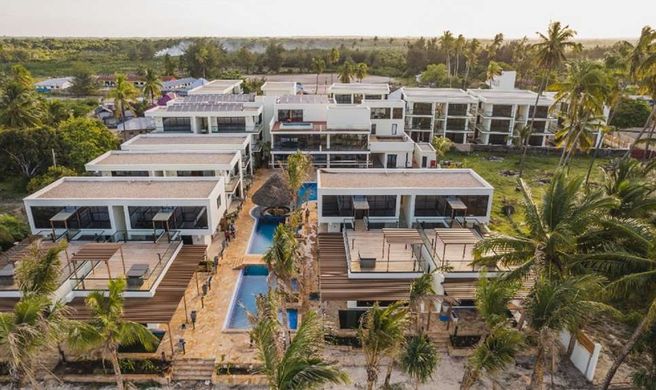 TOA Hotel & Spa Exterior