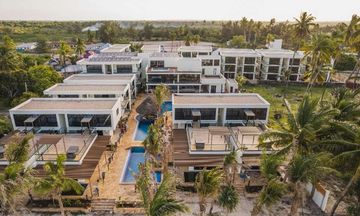 TOA Hotel & Spa