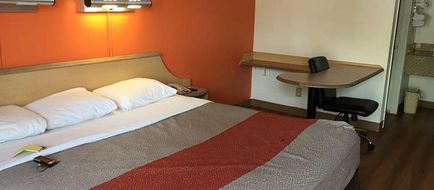 Travelodge by Wyndham Lackland AFB North Room