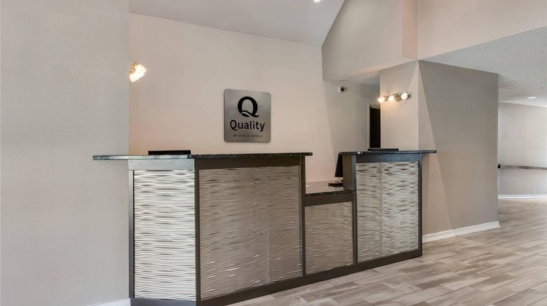 <b>Quality Inn Lees Summit-Kansas City Lobby</b>. Images powered by <a href="https://iceportal.shijigroup.com/" title="IcePortal" target="_blank">IcePortal</a>.