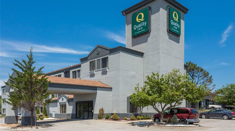 <b>Quality Inn Lees Summit-Kansas City Exterior</b>. Images powered by <a href="https://iceportal.shijigroup.com/" title="IcePortal" target="_blank">IcePortal</a>.