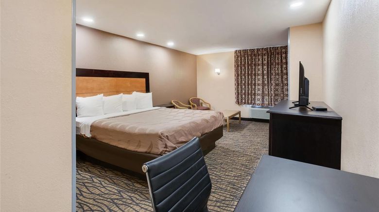 <b>Quality Inn Lees Summit-Kansas City Suite</b>. Images powered by <a href="https://iceportal.shijigroup.com/" title="IcePortal" target="_blank">IcePortal</a>.