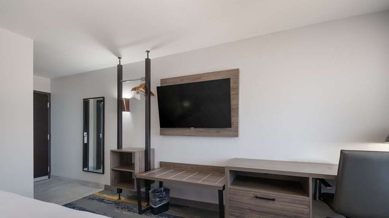 <b>Clarion Pointe Oklahoma City Airport Room</b>. Images powered by <a href="https://iceportal.shijigroup.com/" title="IcePortal" target="_blank">IcePortal</a>.