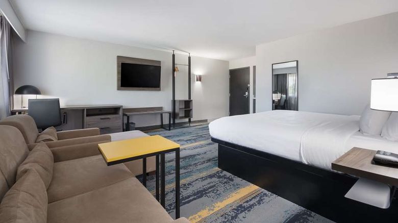 <b>Clarion Pointe Oklahoma City Airport Suite</b>. Images powered by <a href="https://iceportal.shijigroup.com/" title="IcePortal" target="_blank">IcePortal</a>.