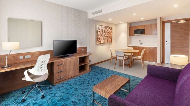 <b>DoubleTree by Hilton Dubai Al Jadaf Room</b>. Images powered by <a href="https://iceportal.shijigroup.com/" title="IcePortal" target="_blank">IcePortal</a>.