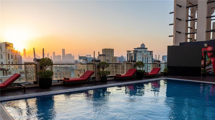DoubleTree by Hilton Dubai Al Jadaf Pool