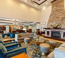 DoubleTree by Hilton Blue Ridge Shadows Lobby