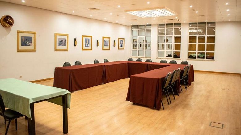 <b>Tryp Montijo Parque Hotel Meeting</b>. Images powered by <a href="https://iceportal.shijigroup.com/" title="IcePortal" target="_blank">IcePortal</a>.