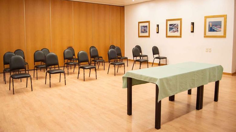 <b>Tryp Montijo Parque Hotel Meeting</b>. Images powered by <a href="https://iceportal.shijigroup.com/" title="IcePortal" target="_blank">IcePortal</a>.