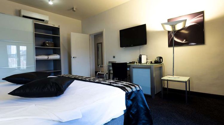 Bucharest Central Room