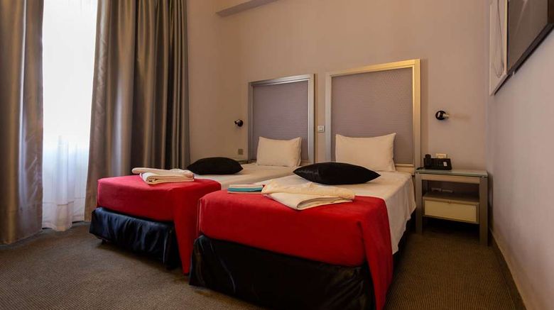 <b>Bucharest Central Room</b>. Images powered by <a href="https://iceportal.shijigroup.com/" title="IcePortal" target="_blank">IcePortal</a>.
