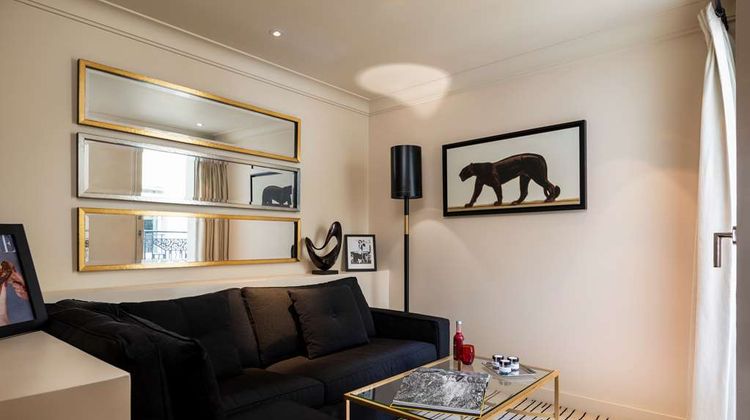 Hotel Montaigne Room
