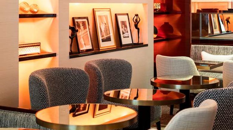 <b>Hotel Montaigne Restaurant</b>. Images powered by <a href="https://iceportal.shijigroup.com/" title="IcePortal" target="_blank">IcePortal</a>.