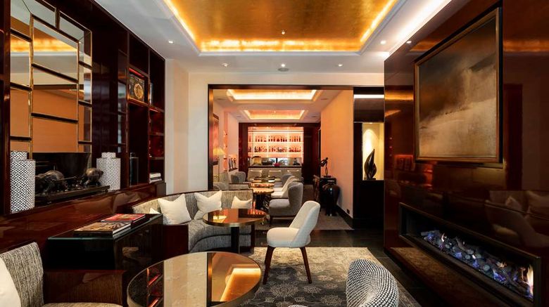 <b>Hotel Montaigne Restaurant</b>. Images powered by <a href="https://iceportal.shijigroup.com/" title="IcePortal" target="_blank">IcePortal</a>.