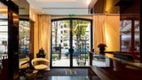 <b>Hotel Montaigne Lobby</b>. Images powered by <a href="https://iceportal.shijigroup.com/" title="IcePortal" target="_blank">IcePortal</a>.