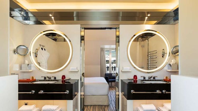 Hotel Montaigne Room