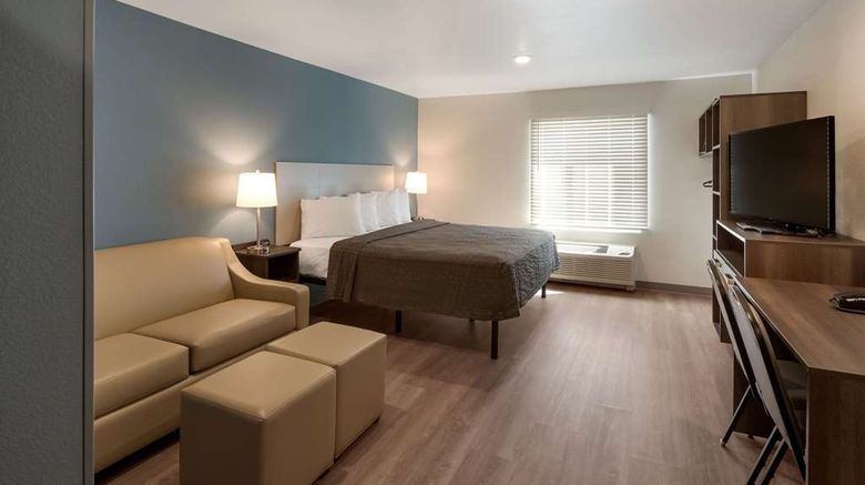 <b>WoodSpring Suites Colorado Springs Room</b>. Images powered by <a href="https://iceportal.shijigroup.com/" title="IcePortal" target="_blank">IcePortal</a>.