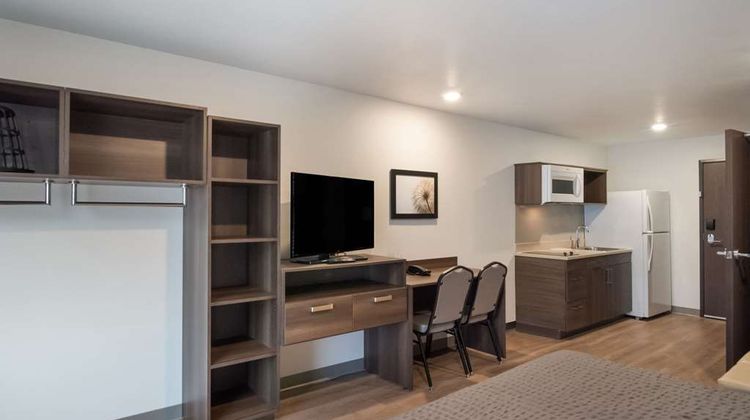 WoodSpring Suites Colorado Springs Room