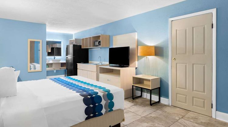 Suburban Studios Brunswick I-95 Room