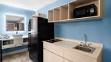 Suburban Studios Brunswick I-95 Room