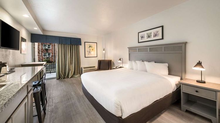 Suburban Studios Room