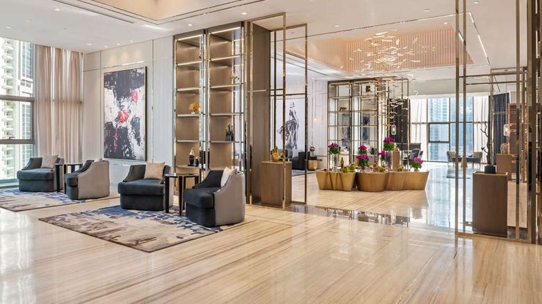 <b>Paramount Hotel Midtown Lobby</b>. Images powered by <a href="https://iceportal.shijigroup.com/" title="IcePortal" target="_blank">IcePortal</a>.