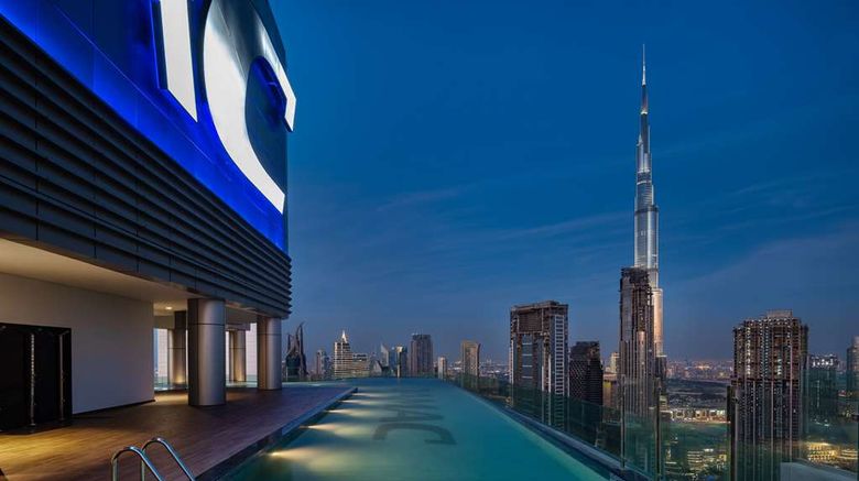 <b>Paramount Hotel Midtown Pool</b>. Images powered by <a href="https://iceportal.shijigroup.com/" title="IcePortal" target="_blank">IcePortal</a>.
