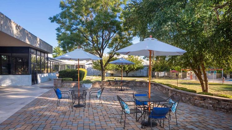 DoubleTree Cherry Hill Philadelphia Exterior