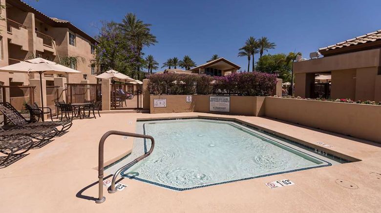 <b>Hilton Vacation Club Villa Mirage Pool</b>. Images powered by <a href="https://iceportal.shijigroup.com/" title="IcePortal" target="_blank">IcePortal</a>.